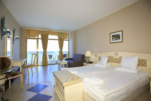 Imperial Palace (ex. Victoria Palace) - SEA VIEW - 241010