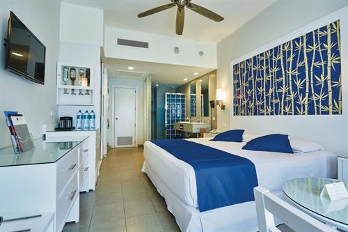 Club Riu Bambu - DELUXE FAMILY ROOM - 98841