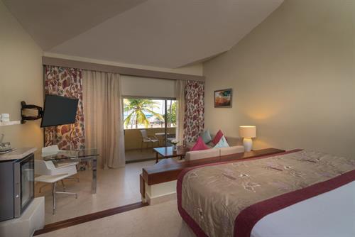 Coral Level At Iberostar Selection Bavaro - JUNIOR SUITE OCEAN FRONT - 98886