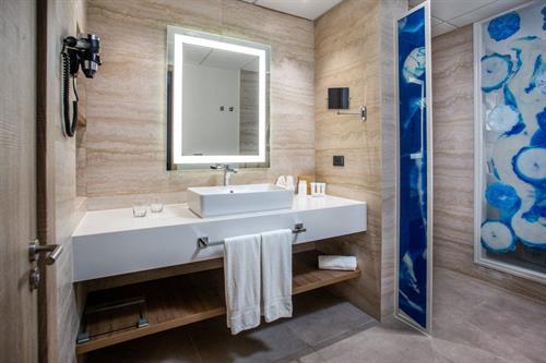 Serenade Punta Cana Beach & Spa Resort - Luxury Swim Out - 173155