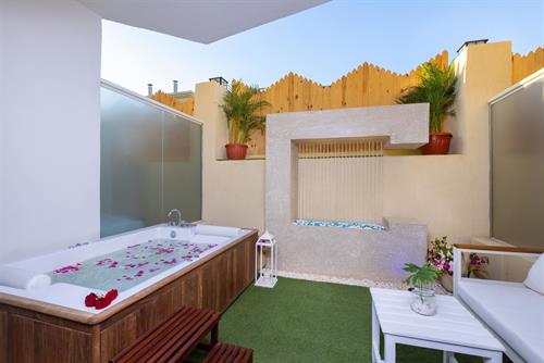 Amwaj Oyoun Hotel & Resort Sharm El Sheikh - JACUZZI ROOM - 209324