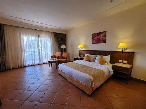 Charmillion Gardens Aqua Park - Family Room - 214260