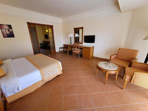 Charmillion Gardens Aqua Park - FAMILY SUITE - 214263