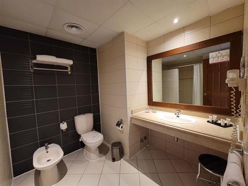 Charmillion Gardens Aqua Park - FAMILY SUITE - 214267