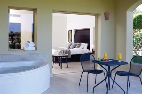 Coral Sea Holiday Resort - JACUZZI ROOM - 231283