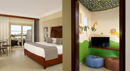 Coral Sea Holiday Resort - Kids Den Room - 231293