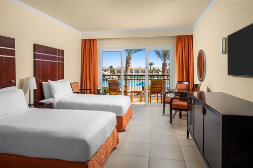 Double Tree By Hilton Sharks Bay Mountain Side - DELUXE POOL VIEW ROOM - 203170