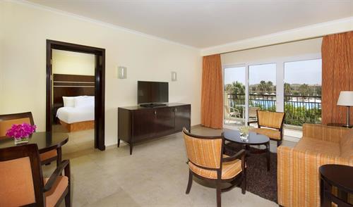 Double Tree By Hilton Sharks Bay Mountain Side - Diamond Suite Pool View - 203175