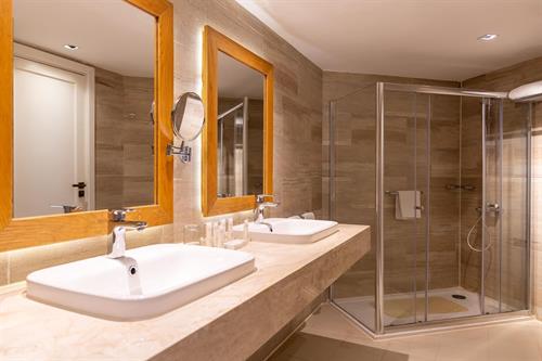 Fort Arabesque Resort Spa & Villas - ELITE SUITE WEST BAY - 204109