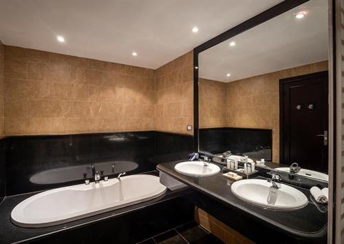 Fort Arabesque Resort Spa & Villas - JUNIOR SUITE WEST BAY - 204100