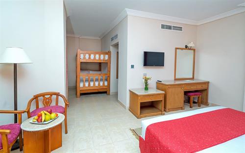 Hawaii Riviera Resort & Aqua Park (Ex. Festival Riviera Resort) - Family Room - 212449