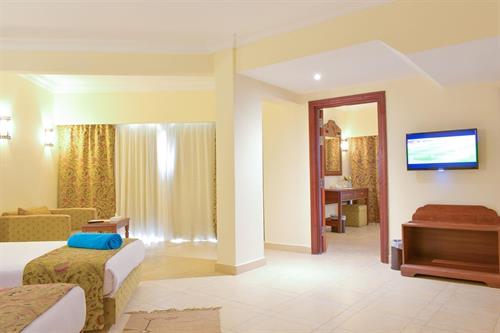 Jasmine Palace Resort & Spa - FAMILY POOL VIEW ROOM - 209411