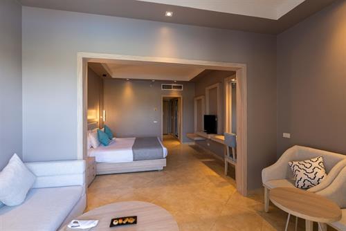 Sunrise Crystal Bay Resort - DELUXE SWIM UP ROOM - 186985