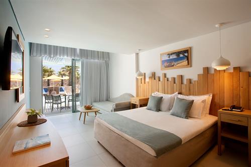 Arina Beach Hotel And Bungalows - Family Maisonette Apartment 5 bedded with Private Pool - 191230