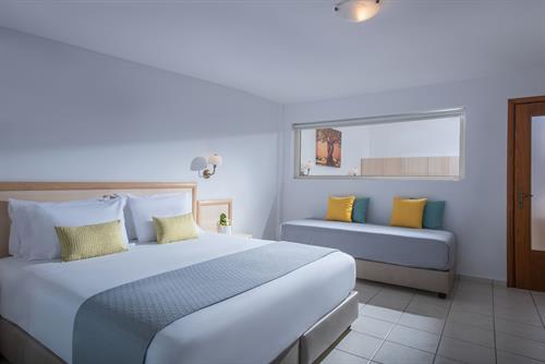 Blue Bay - Family Suite 2 Bedroom Sv With Outdoor Jacuzzi Main Building - 192492