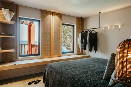 Candia Park Village - Serenity Sea Front Suite - 192673