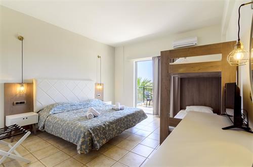 Gouves Bay - Family Room - 194382