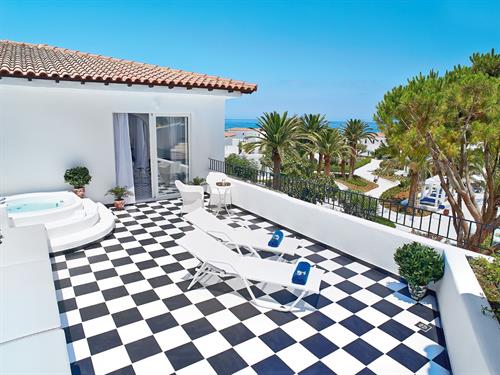 Grecotel Caramel Boutique Resort - Caramel Luxury Suite Private Outhdoor Hydro Massage Bathtub - 196198