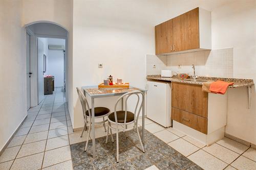 Happy Days Studios - SUPERIOR ONE BEDROOM APARTMENT - 197683