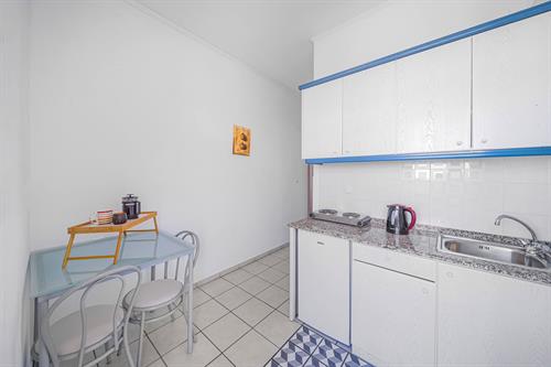 Happy Days Studios - SUPERIOR ONE BEDROOM APARTMENT - 197685