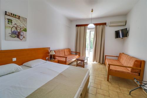 Marirena Hotel - Family Room - 200306