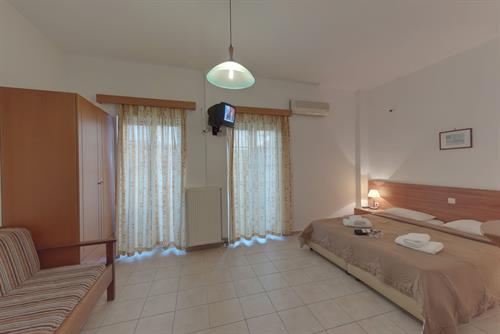 Marirena Hotel - TRIPLE ROOM - 200310