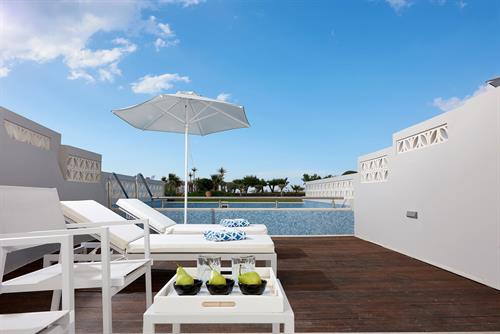 Mythos Palace Resort & Spa - Mythos Swim Up Junior Suite Beach Front - 201171