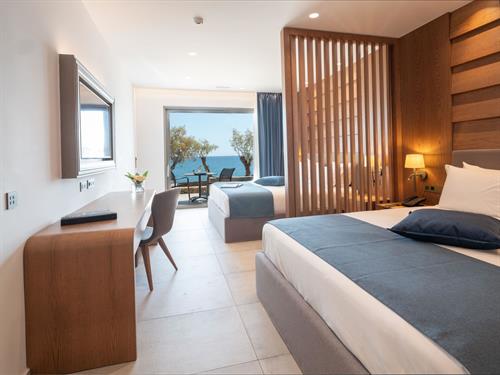 Nana Golden Beach - Luxury Family Room Open Plan Sea Front - 201382