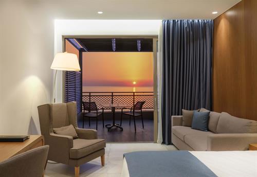 Nana Golden Beach - SIGNATURE BUNGALOW SEA FRONT - 201358