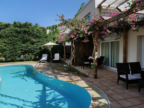 Out Of The Blue (ex. Capsis Elite Resort) - Exclusive 1 Bedroom Suite Sharing Pool - 201882