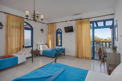 Palm Bay - Family Room - 201910