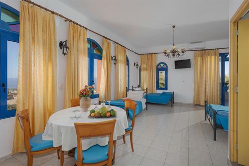 Palm Bay - Family Room - 201911