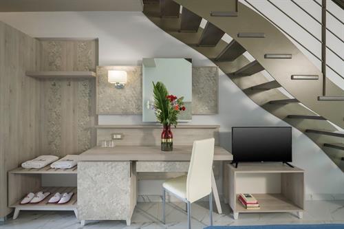 Vantaris Blue (Adults Only 16+) - PREMIUM MAISONETTE - 203940