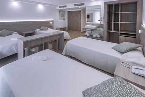 4r Salou Park Resort Ii - Family Room - 195960