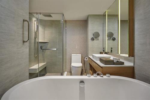 Phuket Marriott Resort & Spa Merlin Beach - Large Guest Room Pool View - 214349