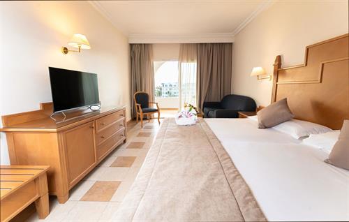 Occidental Marco Polo - STANDARD ROOM SEA VIEW - 230824