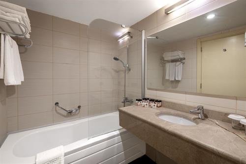 A Good Life Utopia Family Resort - FAMILY ROOM LAND VIEW - 207295