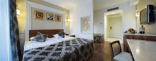 Alba Queen Hotel - STANDARD ROOM WITH BUNK BED - 205899