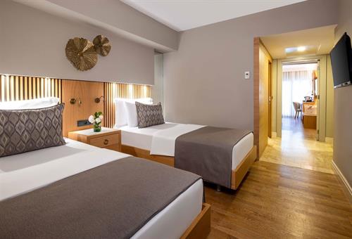 Barut Hemera - Family Room - 241933