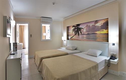 Batihan Beach Resort & Spa - SELECT FAMILY ROOM - 189847