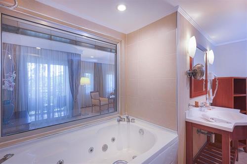 Belconti Resort Hotel - Deluxe Room Garden View With Jacuzzi - 251223