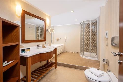 Belconti Resort Hotel - Deluxe Room Sea View With Jacuzzi - 251233