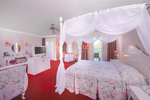 Belconti Resort Hotel - Honeymoon Deluxe Suite - 251224
