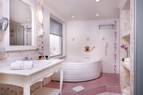 Belconti Resort Hotel - Honeymoon Deluxe Suite - 251227