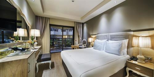 Bellis Deluxe Hotel - Camelia Garden Room (22M2) - 243276