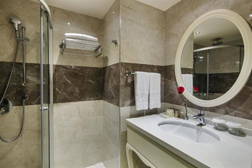 Bellis Deluxe Hotel - Camelia Garden Room (22M2) - 243277