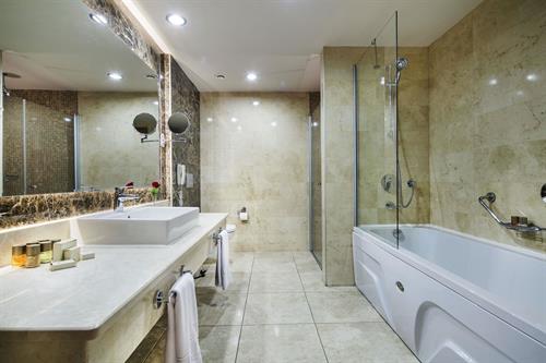 Bellis Deluxe Hotel - Camelia Superior Family Room (50M2) - 243299