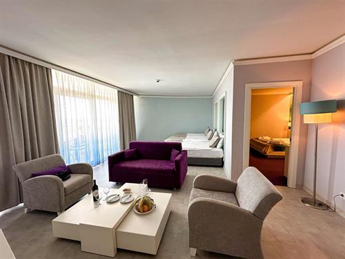 Catamaran Quality Times - CORNER SUITE - 189323