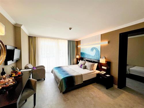 Catamaran Quality Times - Family Room - 189319