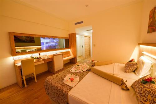 Cesars Side - STANDARD ROOM LAND VIEW - 231520